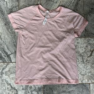 Lululemon size 8 t shirt